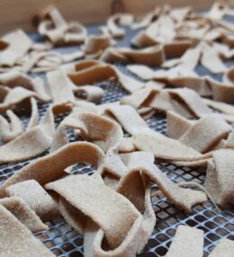 Tria (fettuccine da fare con i ceci)